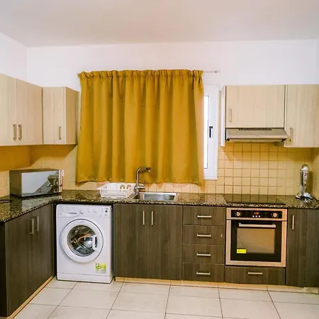 Costa Cornelia Homes أيا نابا