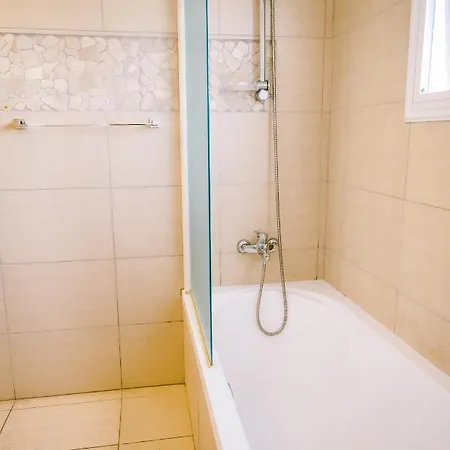 Costa Cornelia Homes איה נאפה