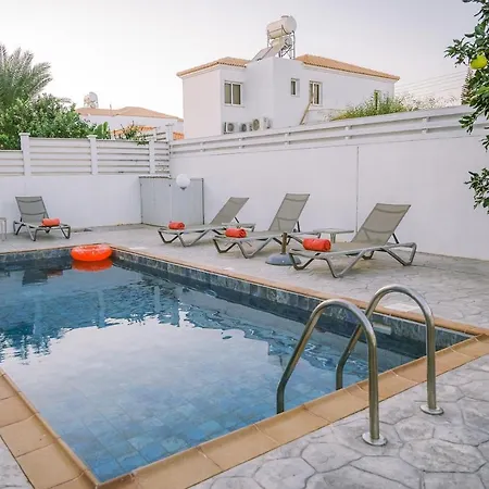 Costa Cornelia Homes * Ayía Nápa