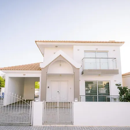 فيلة Costa Cornelia Homes